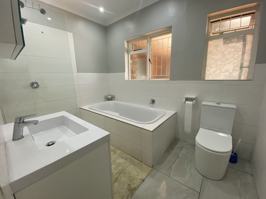 6 Bedroom Property for Sale in De Tijger Western Cape